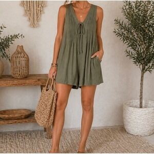 Willow + Root Sage Green Linen Blend Pintuck Romper Size M